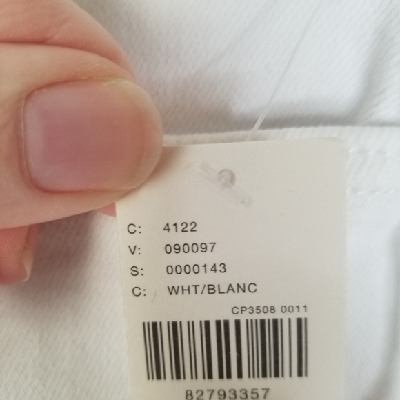 NWT Pilcro Anthropologie The Yaya Mid-Rise Crop Flare Jeans White Size 27 - Picture 15 of 16